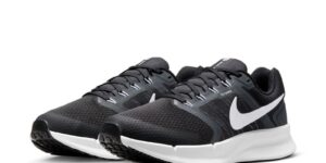 W NIKE RUN SWIFT 3 DR2698-002 $52.84