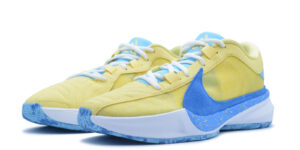 ZOOM FREAK 5 DX4985-700 $85.39