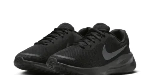 W NIKE REVOLUTION 7 FB2208-002 $43.64