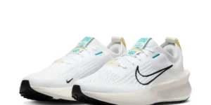 W NIKE INTERACT RUN FD2292-101 $50.54